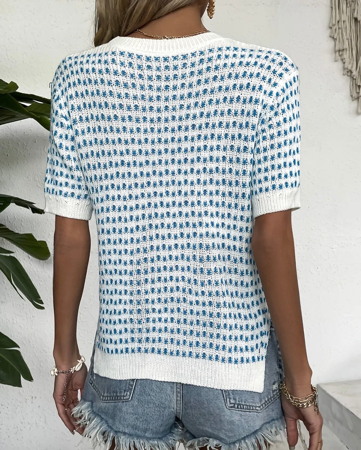 Directional Round Neck Knitted Top