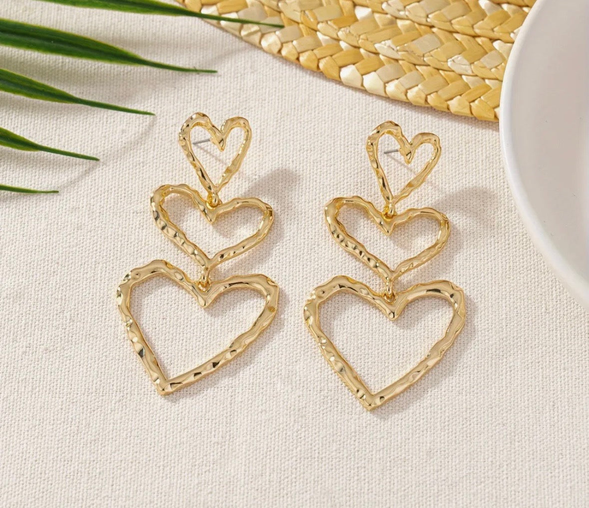 Vintage Elegant Gold Tassel Heart Drop Earrings