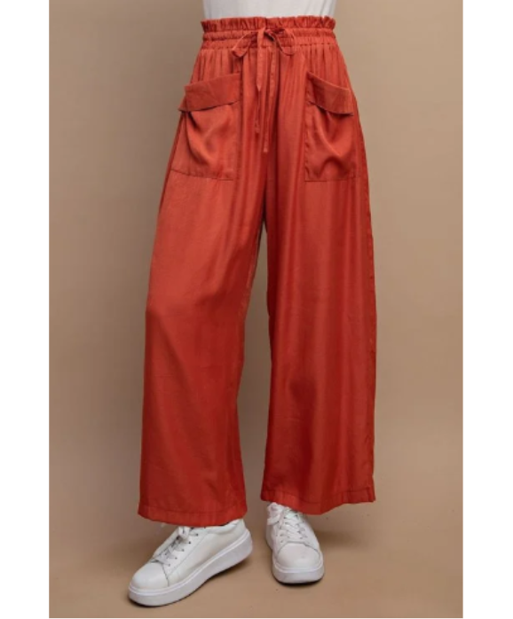 Cropped Pant with Front Pocket Detail