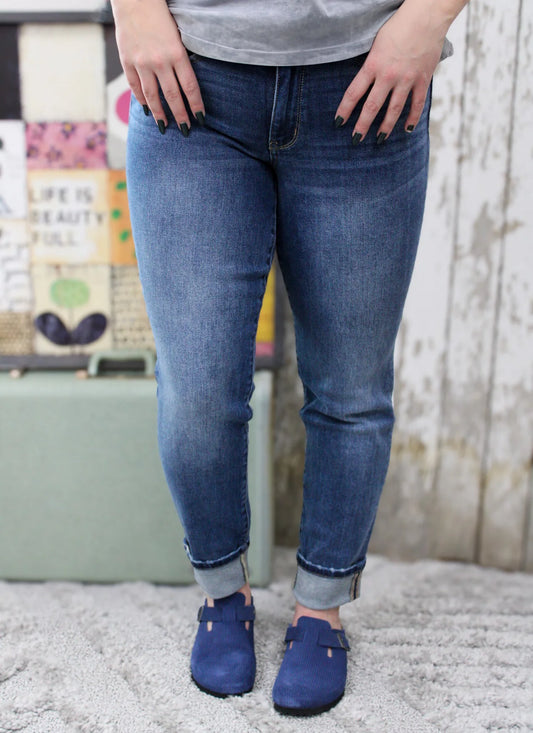 Judy Blue Mid Rise Vintage Wash Boyfriend Cut Jeans