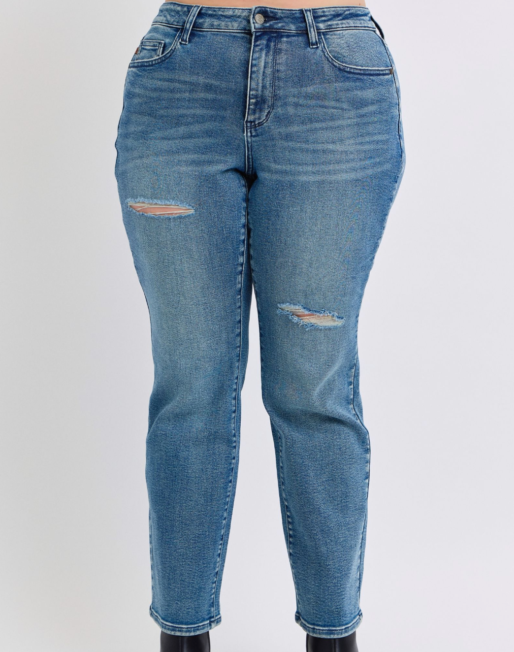 Judy Blue Cameron Mid Rise Dad Curvy Jeans